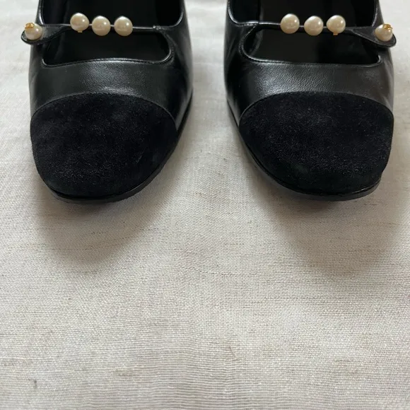 Chanel pearl accented heels 40.5 with velvet cap toe