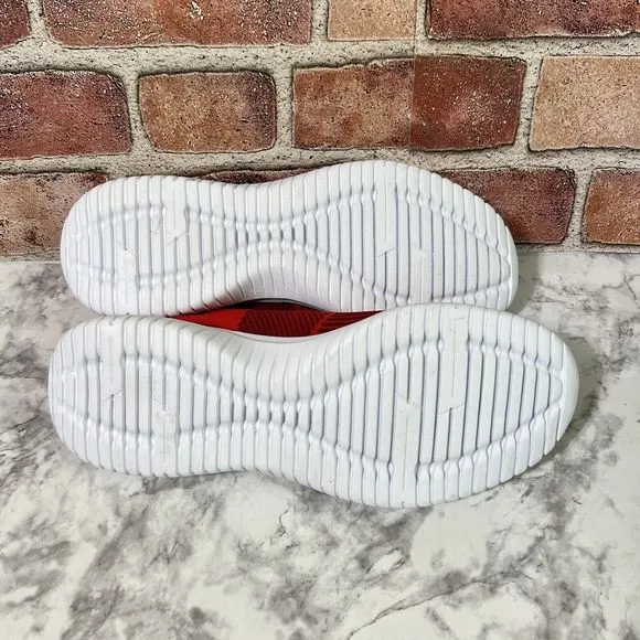 Charleston Shoe Co. ROUX Fashion Sneakers Womens 10 Red Knit Fabric Slip On
