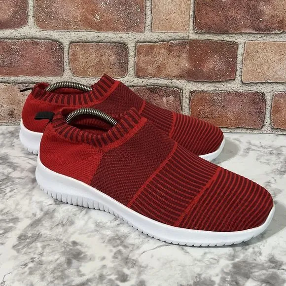 Charleston Shoe Co. ROUX Fashion Sneakers Womens 10 Red Knit Fabric Slip On