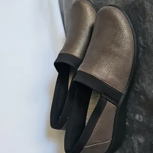 Clarks Cloud Steppers Sillian Blair Slip On Shoes 8M Metallic Brown/ Black Flats