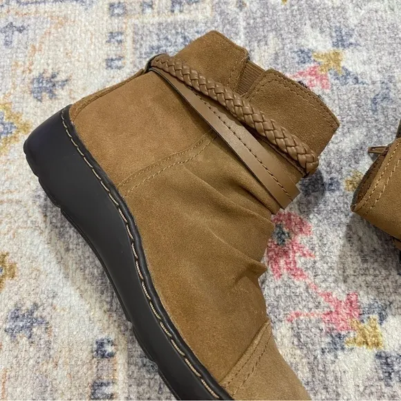 Clarks Collection 9 Womens Suede Side Zip‎ Braided Ankle Boots Booties
