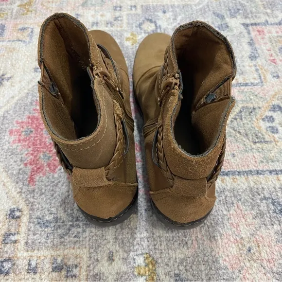 Clarks Collection 9 Womens Suede Side Zip‎ Braided Ankle Boots Booties