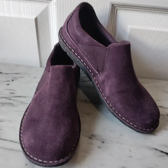Clarks Collection women's suede Slip-On Shoes Tamitha Gwyn Aubergine siz…