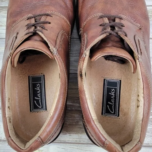 Clarks Men's Brown Leather Oxford Dress/Casual Shoes Sz 10.5 Gumlite Vibram Sole