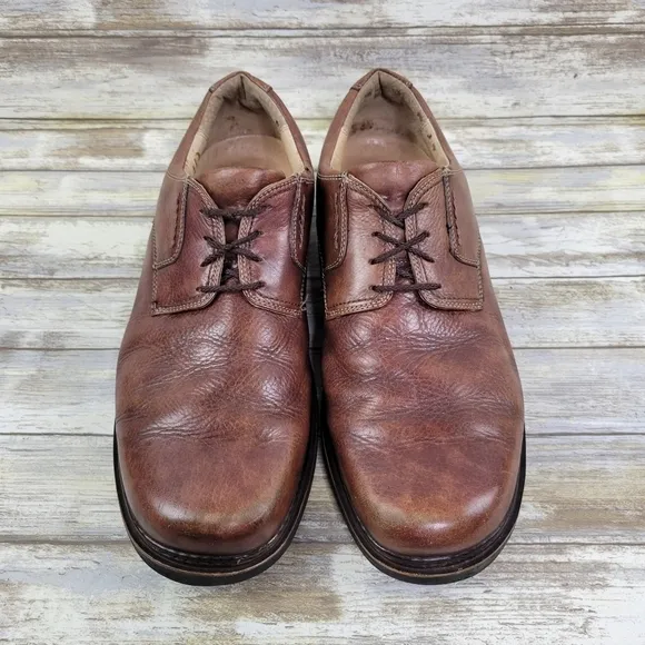 Clarks Men's Brown Leather Oxford Dress/Casual Shoes Sz 10.5 Gumlite Vibram Sole