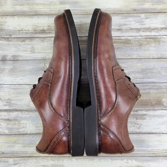 Clarks Men's Brown Leather Oxford Dress/Casual Shoes Sz 10.5 Gumlite Vibram Sole