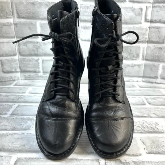 Clarks Women 7.5 M Black Leather Crinkled Zip Boots