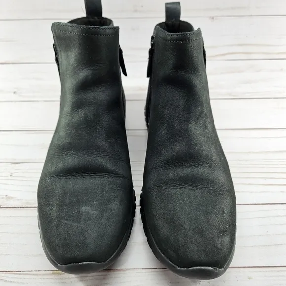 Cole Haan ZeroGrand Size 8.5 B Black Zip Ankle Boot Nubuck W18047‎ Waterproof