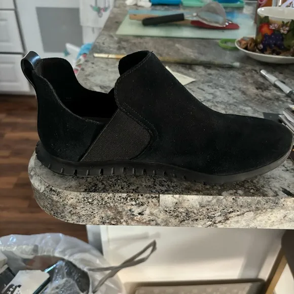 Cole Haan ZeroGrand Women’s Slip On Shoes Black Suede New Without Box Size 9.5 B