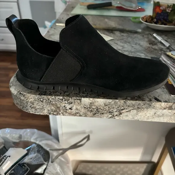 Cole Haan ZeroGrand Women’s Slip On Shoes Black Suede New Without Box Size 9.5 B