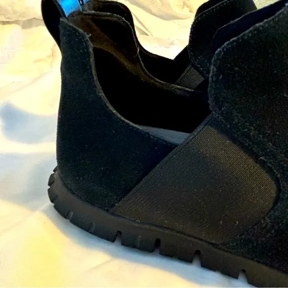 Cole Haan ZeroGrand Women’s Slip On Shoes Black Suede New Without Box Size 9.5 B