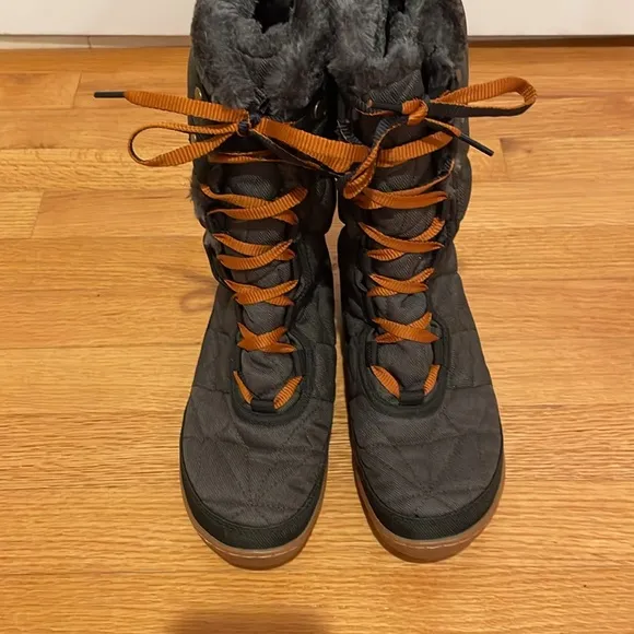 Columbia Minx Mid Alta Omni Heat Snow Boots in Size 7 Women's
