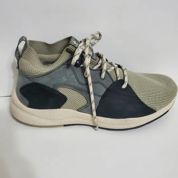 Columbia  SH/FT Out dry Mid Hiking Shoes tan black