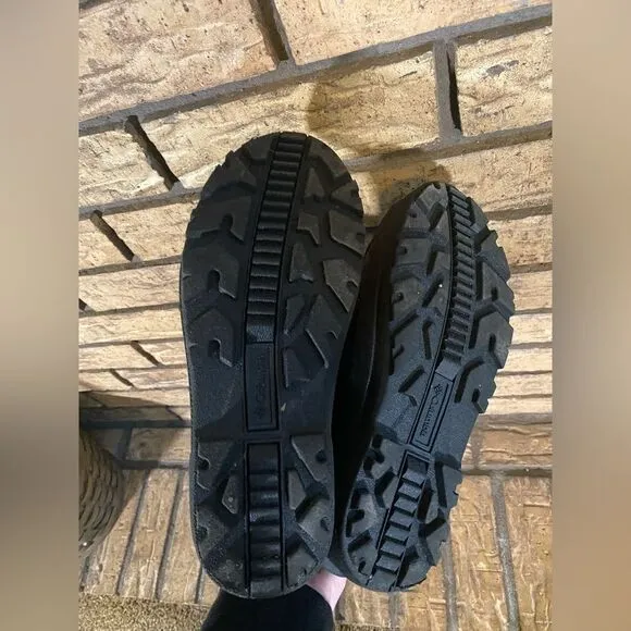 Columbia size 6 snow boots