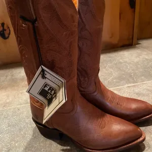 COPY - Frye Womens pull on boots 6.5 Bnew with tag no box