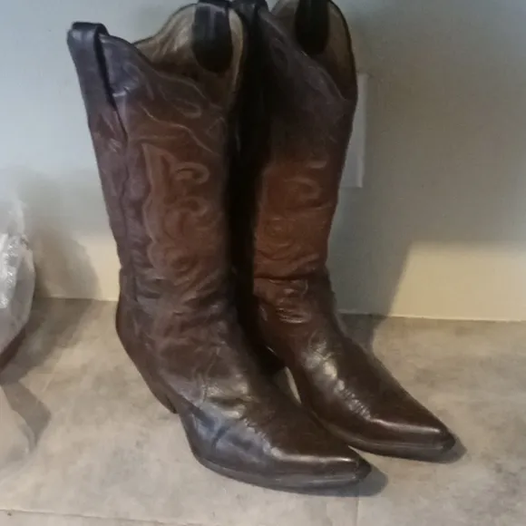 CORRAL boots size 7.5 women
