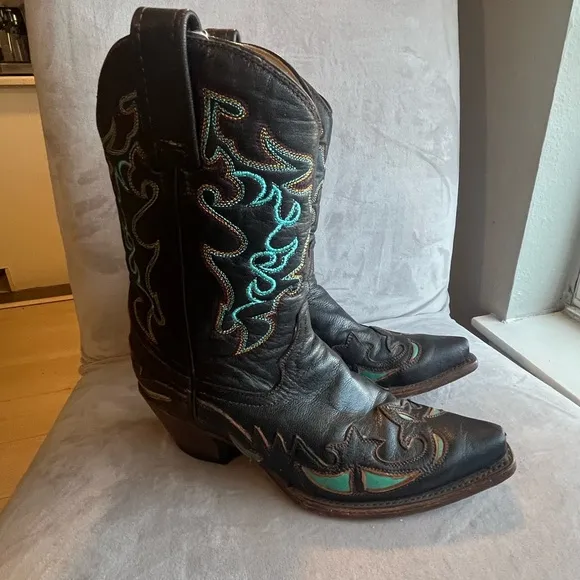 Corral Western Cowgirl - Cowboy  Boot Women Size 6.5 in great condition