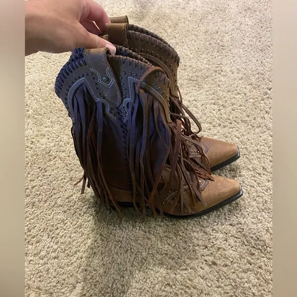 Cowgirl Boots Women’s Leather Tassel Detail Boots Size 7 Brown Festival Boho