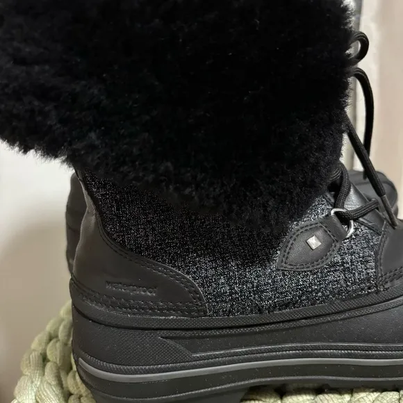 Crocs AllCast II Luxe Black Fur Lined Lace Up Vegan Snow Boots