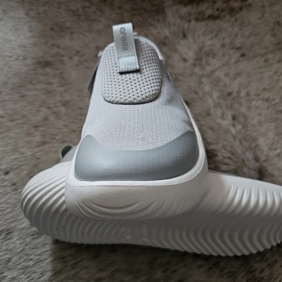 CROCS Mellow Ease LiteRide™ Men's Slip On Shoes Sneakers Light Grey Size 10 NEW