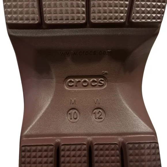 Crocs Stomp Lined‎ Snow Boots Dark Cherry Ankle High 208718-6WD Size 12W/10M