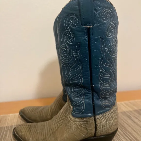Custom Cowboy Boots - Teal/Sage leather Size 10