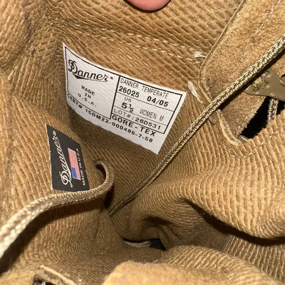 DANNER Boots women’s  size 5.5 NWT