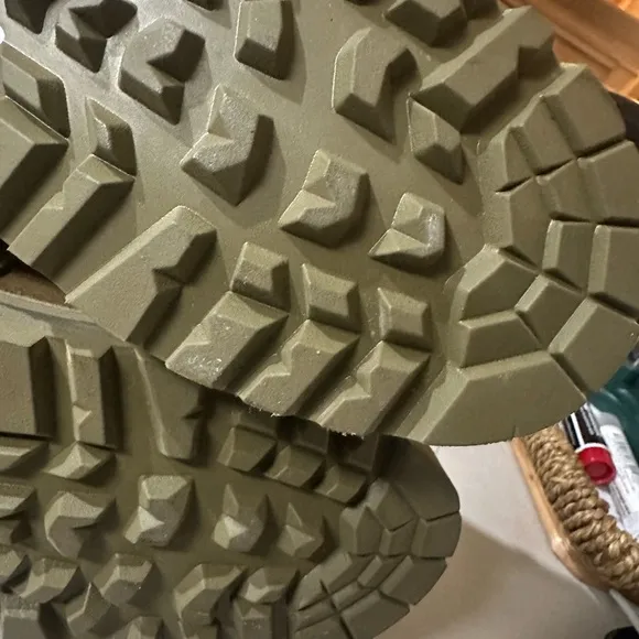 DANNER Boots women’s  size 5.5 NWT