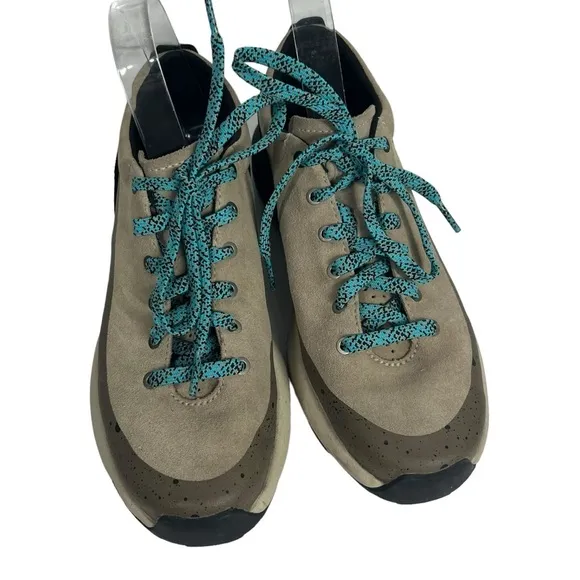 DANNER Caprine Low Suede Women's Plaza Taupe Leather 3 in. Laceup Hiking Shoes 8