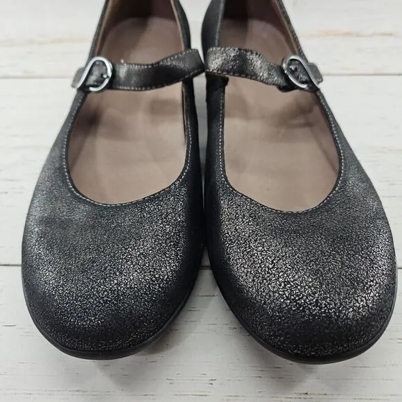 Dansko Kaelyn Mary Jane Womens 40 US 9.5-10 Gray Metallic‎ Leather Strap Shoes