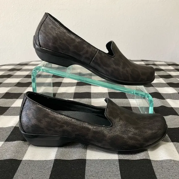 Dansko Olivia Metallic Leopard Leather Slip on Loafer Shoes Size 38/US 7.5-8