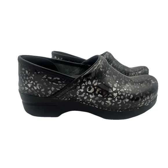 Dansko Shoes Women's 39 US 8-9 Professional Clogs‎ Pewter Leopard Patent Leather