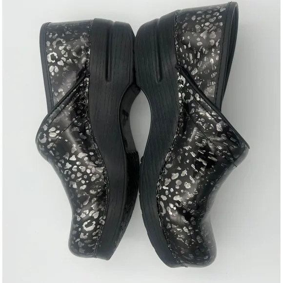Dansko Shoes Women's 39 US 8-9 Professional Clogs‎ Pewter Leopard Patent Leather