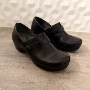 Dansko Solstice Women's Black Leather Slip on Button Clog Shoes US Size 8 EU 38