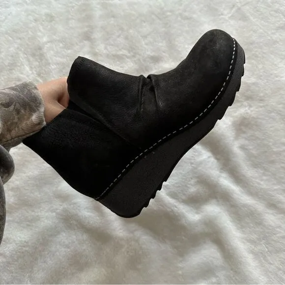 Dansko Caley Black Wedge Boots Women’s Size 37