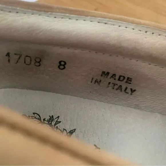 Del Toro thumbs Up Embroidered Leather Sneaker Women Sz 8 Nude Slip On Shoes