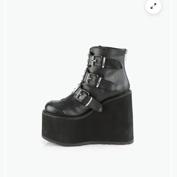 Demonia Swing 105 - platform buckle boots