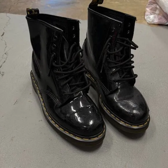 Doc Marten 1460 Women’s Lace Up Patent Leather Black Boots Size‎ 9 M