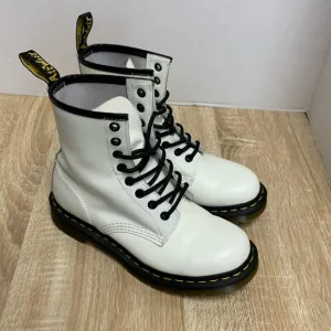 Doc Martens Women’s size 6 White Boots