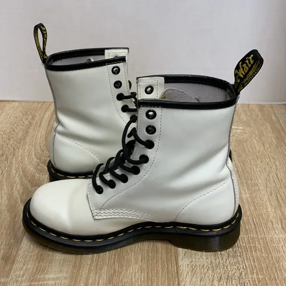 Doc Martens Women’s size 6 White Boots