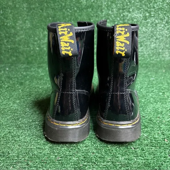 Dr. Doc Martens Zavala Boots Patent Leather Men’s Size 7/ Women’s Size 8