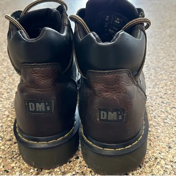 Dr. Marten 9728 vintage Men’s Boots. Good condition. Size 11 men’s