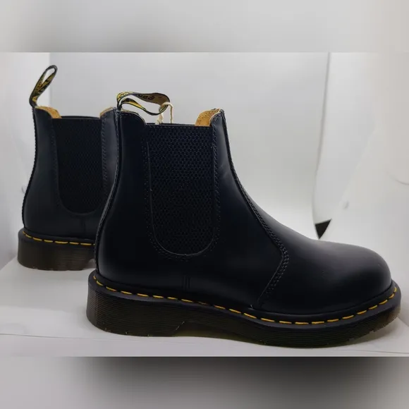 Dr. Marten, Black Boot, Size 7 men / 8 women