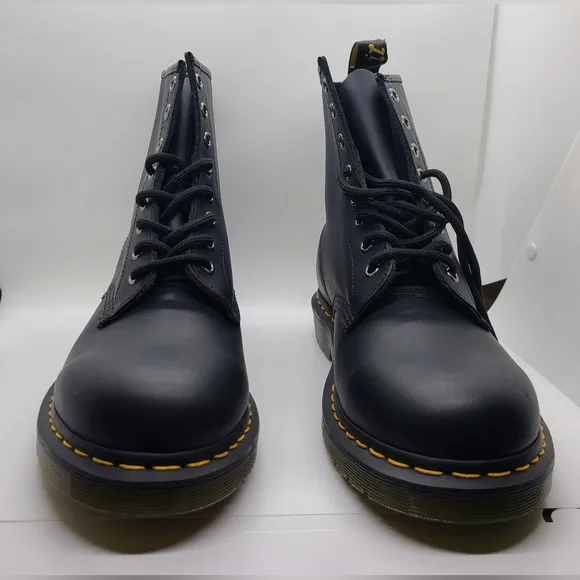 Dr. Marten, Black boot, Size 9 men / 10 women NWOT