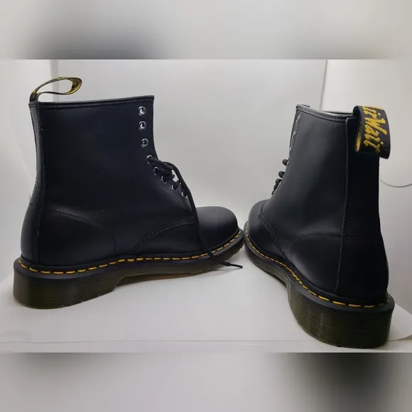 Dr. Marten, Black boot, Size 9 men / 10 women NWOT