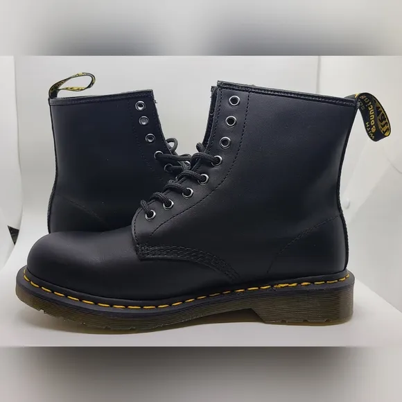 Dr. Marten, Black boot, Size 9 men / 10 women NWOT