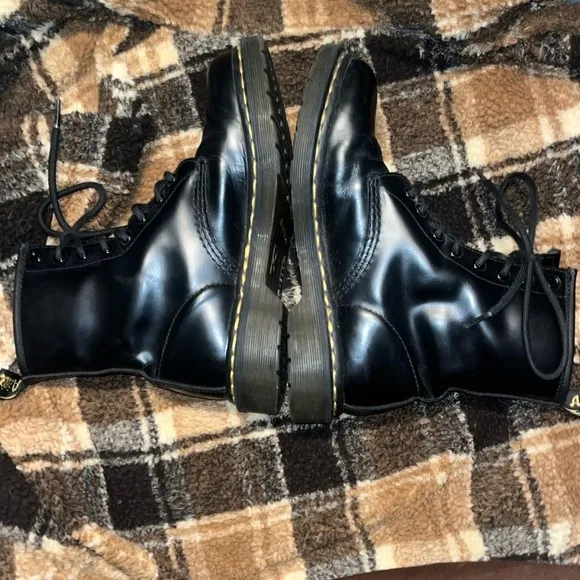 Dr. Marten Boots Size 7 Women’s Black