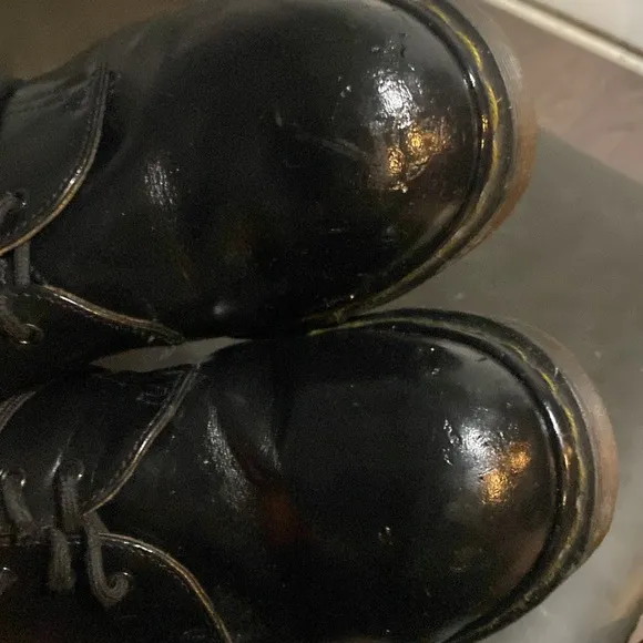 Dr. Marten Steel Toe men work shoes vintage men sz 8 made in England