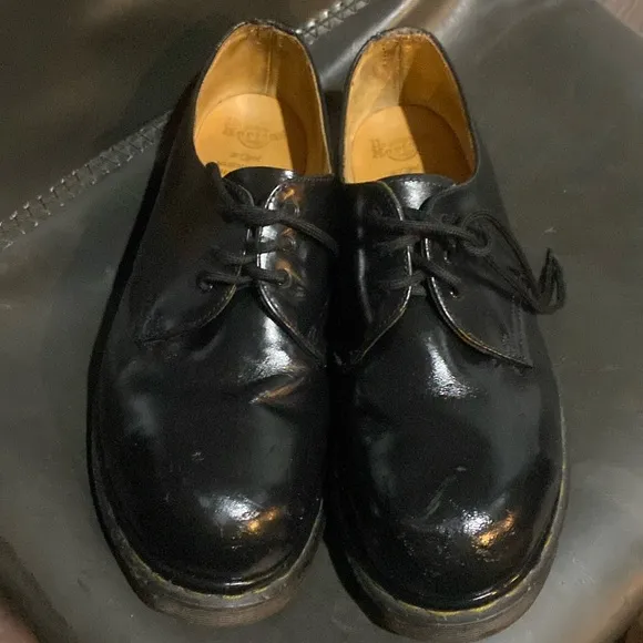 Dr. Marten Steel Toe men work shoes vintage men sz 8 made in England