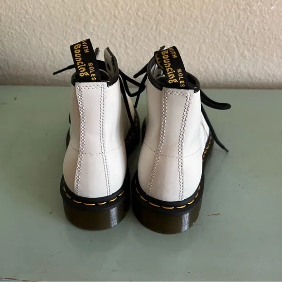 Dr Marten White Leather Lace Up Ankle Combat Boots New